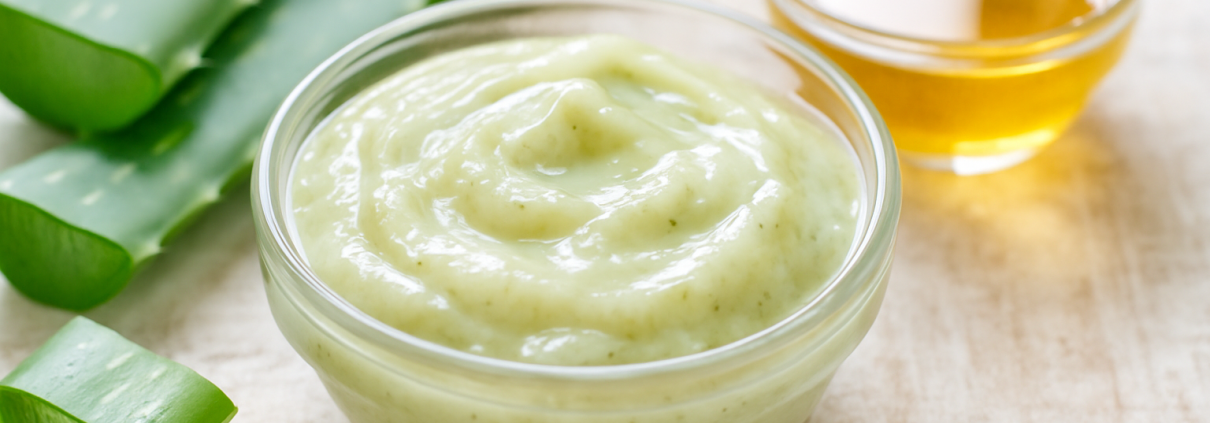 Obnovitvena maska za obraz z aloe vero in medom